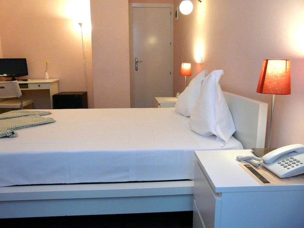 Hostal Goyal Pizarro Madrid Kültér fotó