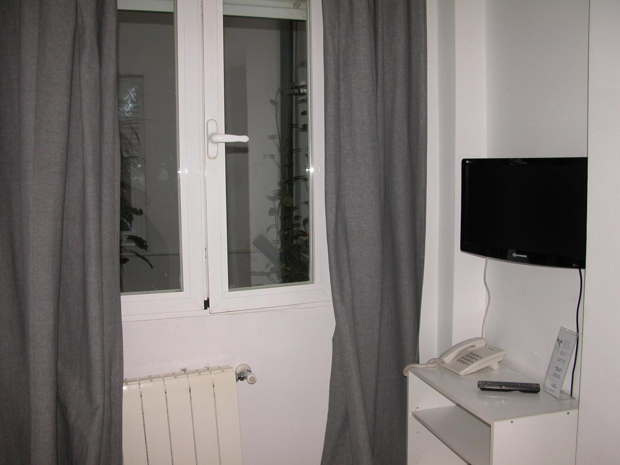 Hostal Goyal Pizarro Madrid Szoba fotó