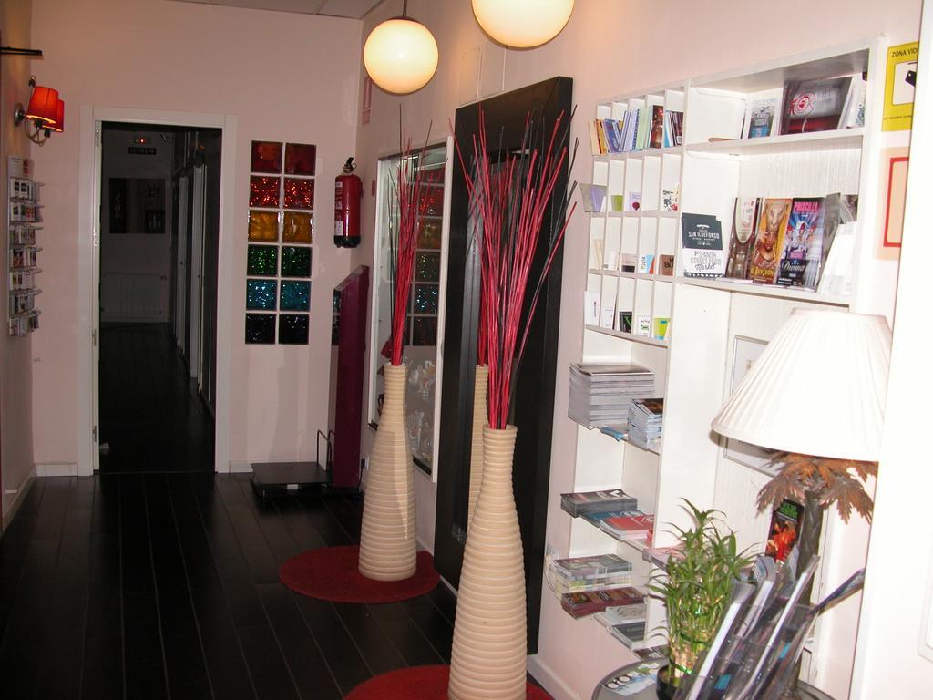Hostal Goyal Pizarro Madrid Kültér fotó